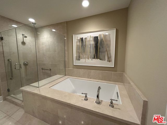 23500 Park Sorrento C33, Calabasas, CA 91302