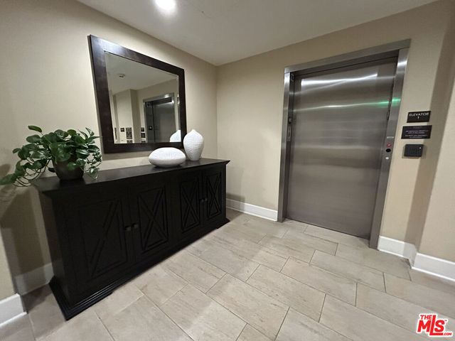 23500 Park Sorrento C33, Calabasas, CA 91302