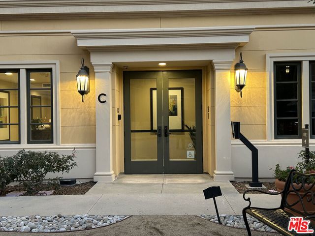 23500 Park Sorrento C33, Calabasas, CA 91302