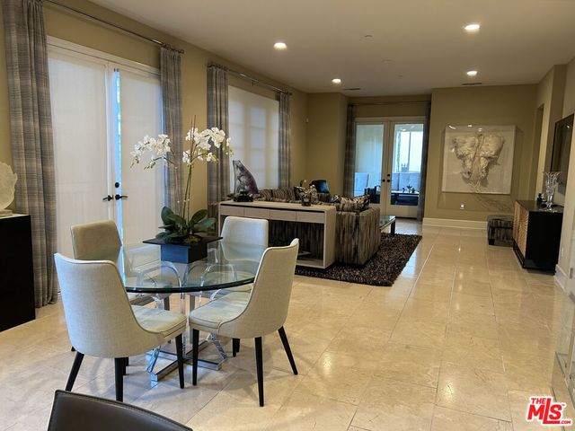 23500 Park Sorrento C33, Calabasas, CA 91302
