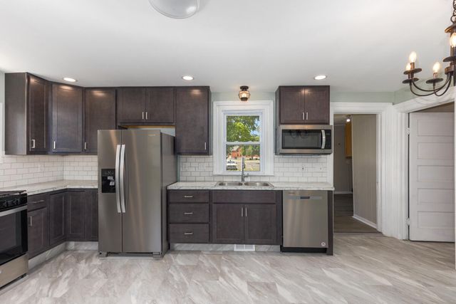 209 E Chapin Street, Cadillac, MI 49601