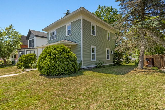 209 E Chapin Street, Cadillac, MI 49601