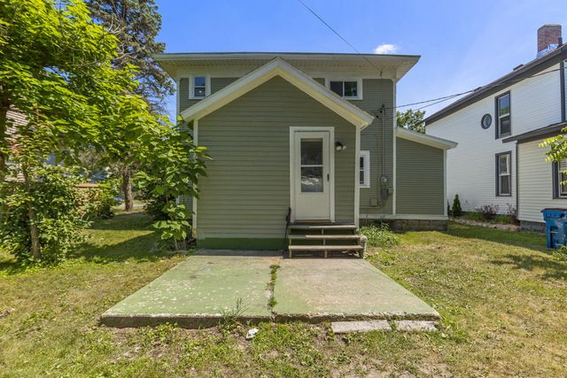 209 E Chapin Street, Cadillac, MI 49601