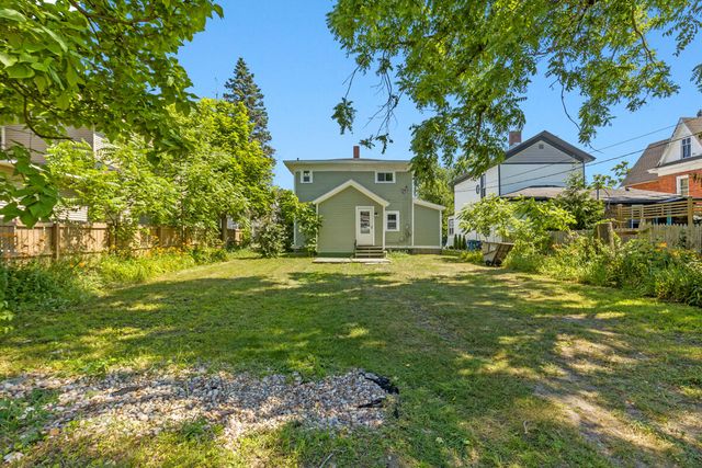 209 E Chapin Street, Cadillac, MI 49601