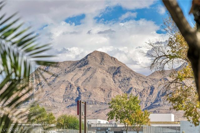 1111 North Christy Lane, Las Vegas, NV 89110