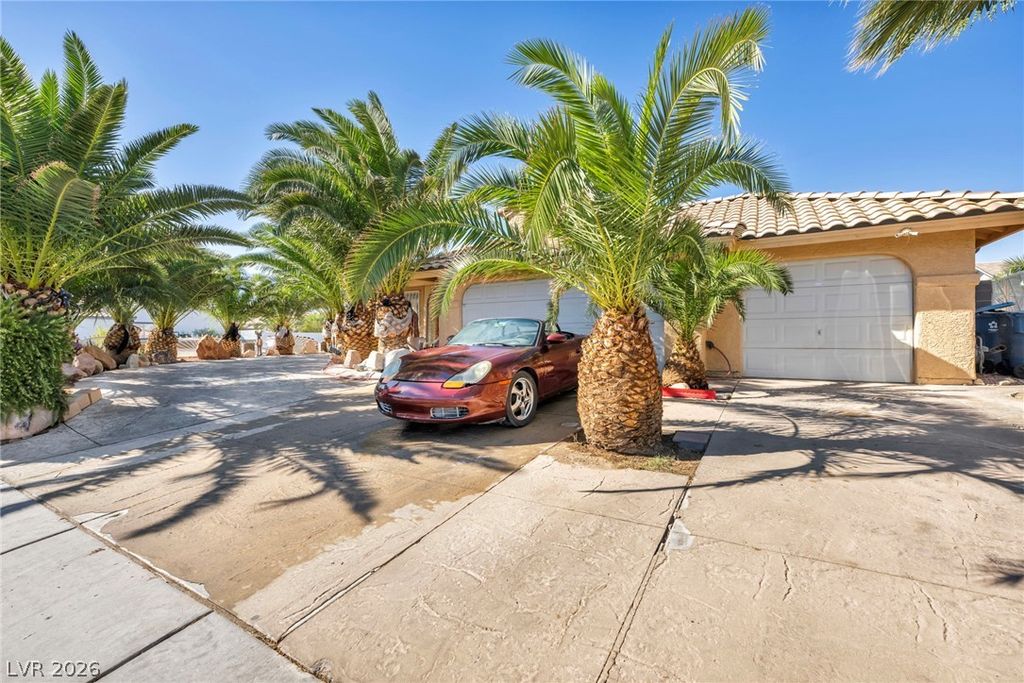 1111 North Christy Lane, Las Vegas, NV 89110 — photo 2