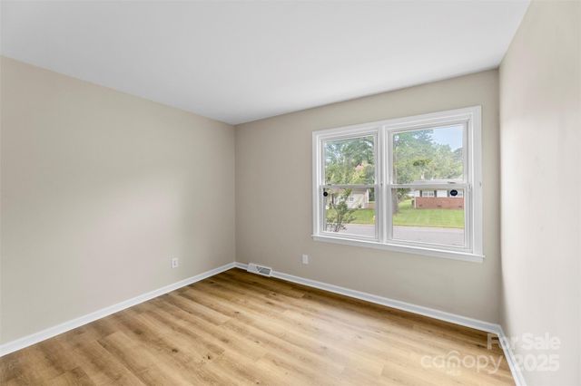 4700 Pineleaf Drive, Charlotte, NC 28269
