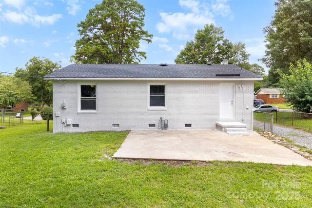 4700 Pineleaf Drive, Charlotte, NC 28269