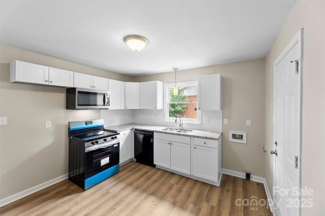 4700 Pineleaf Drive, Charlotte, NC 28269