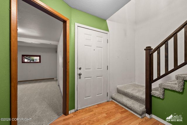 9080 Ashley Circle, Anchorage, AK 99502