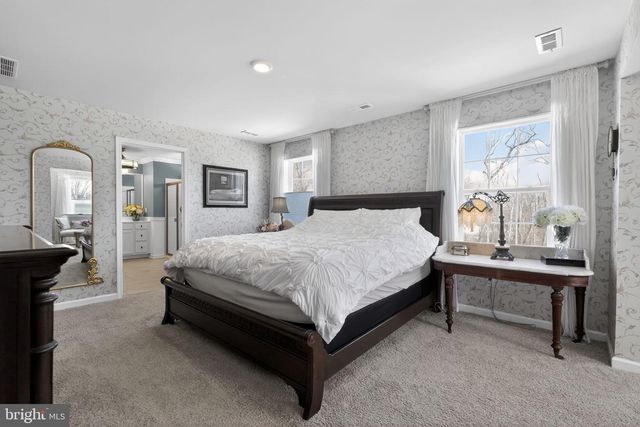 73 WESTMONT DR, Medford, NJ 08055