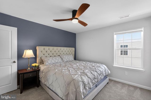 73 WESTMONT DR, Medford, NJ 08055