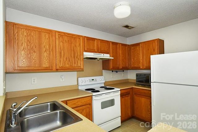 118 Peterborough Drive, Mooresville, NC 28115
