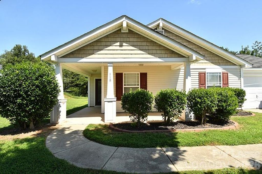 118 Peterborough Drive, Mooresville, NC 28115