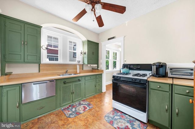 1041 BLYTHE AVE, Drexel Hill, PA 19026