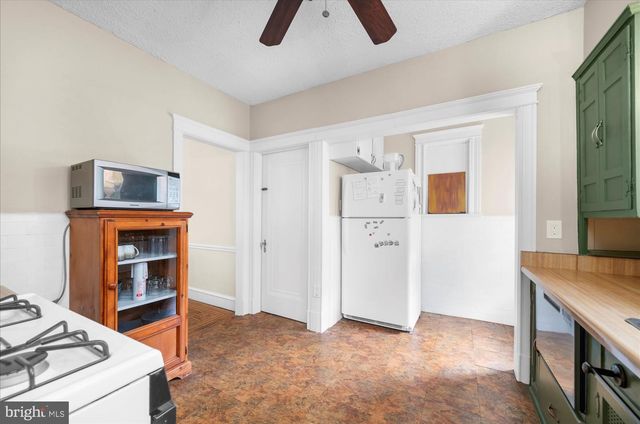 1041 BLYTHE AVE, Drexel Hill, PA 19026