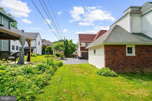 1041 BLYTHE AVE, Drexel Hill, PA 19026