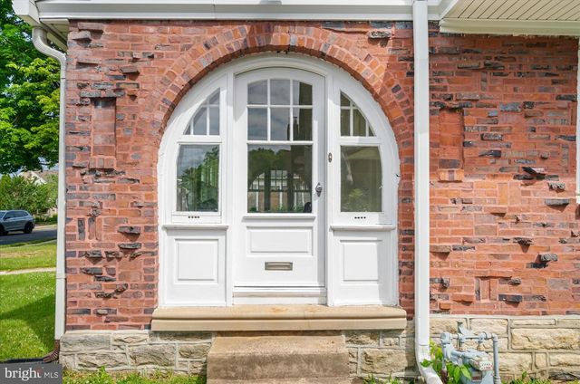 1041 BLYTHE AVE, Drexel Hill, PA 19026