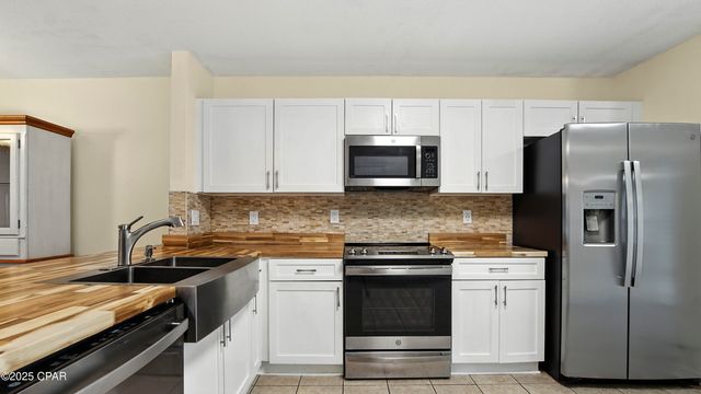 3023 Meadow Street, Lynn Haven, FL 32444