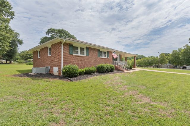 1020 Bern Circle, Anderson, SC 29626