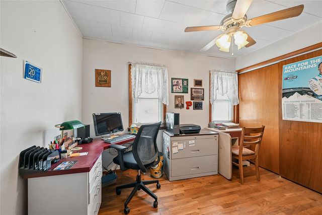 410 Cottage Street NW, Shellsburg, IA 52332