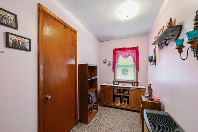 410 Cottage Street NW, Shellsburg, IA 52332