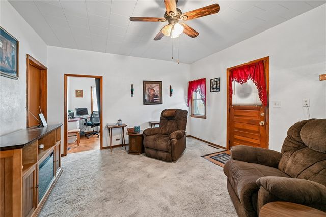 410 Cottage Street NW, Shellsburg, IA 52332