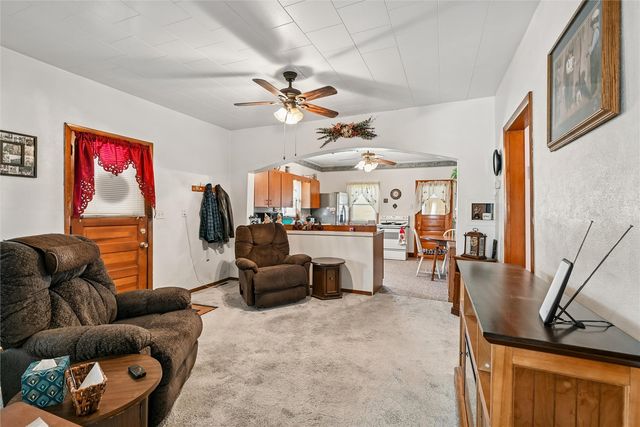 410 Cottage Street NW, Shellsburg, IA 52332