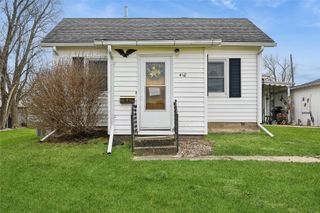 410 Cottage Street NW, Shellsburg, IA 52332