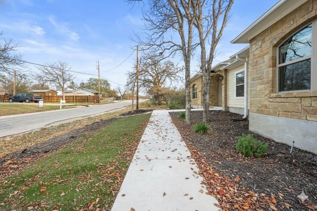 139 W Maple DR, Granite Shoals, TX 78654