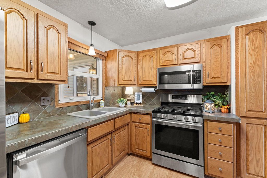 61 212th Lane NW, Cedar, MN 55011 — photo 3