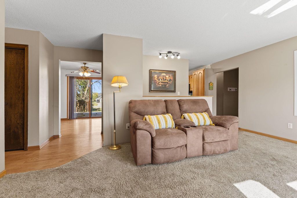 61 212th Lane NW, Cedar, MN 55011 — photo 4