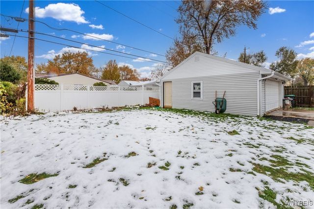 2696 Colvin Boulevard, Tonawanda, NY 14150