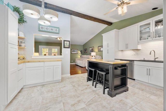 N48W14572 Hampton ROAD, Menomonee Falls, WI 53051