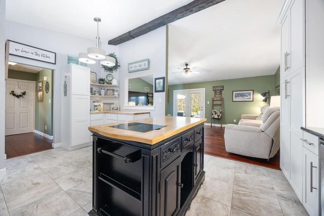 N48W14572 Hampton ROAD, Menomonee Falls, WI 53051