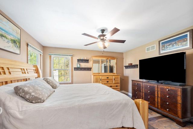 N48W14572 Hampton ROAD, Menomonee Falls, WI 53051