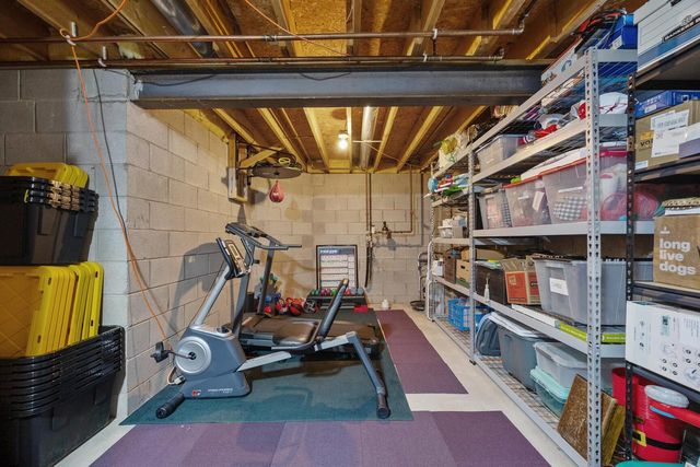 N48W14572 Hampton ROAD, Menomonee Falls, WI 53051