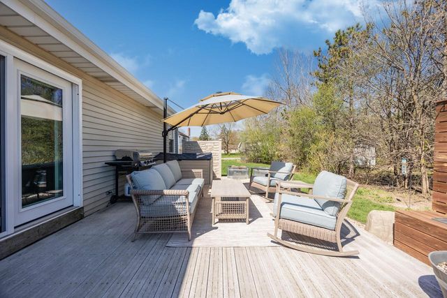 N48W14572 Hampton ROAD, Menomonee Falls, WI 53051