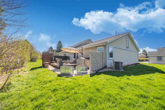 N48W14572 Hampton ROAD, Menomonee Falls, WI 53051
