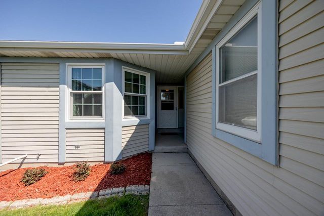 N48W14572 Hampton ROAD, Menomonee Falls, WI 53051