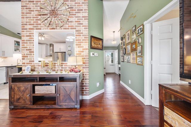 N48W14572 Hampton ROAD, Menomonee Falls, WI 53051