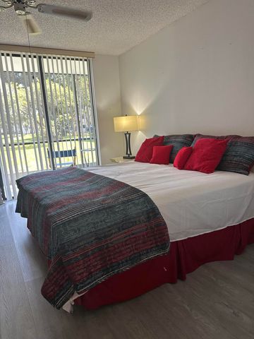 5220 Las Verdes Circle 108, Delray Beach, FL 33484