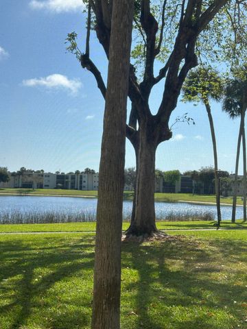 5220 Las Verdes Circle 108, Delray Beach, FL 33484