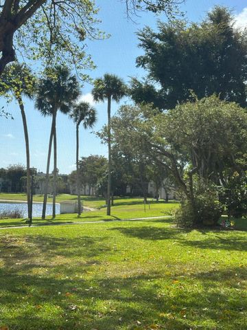 5220 Las Verdes Circle 108, Delray Beach, FL 33484