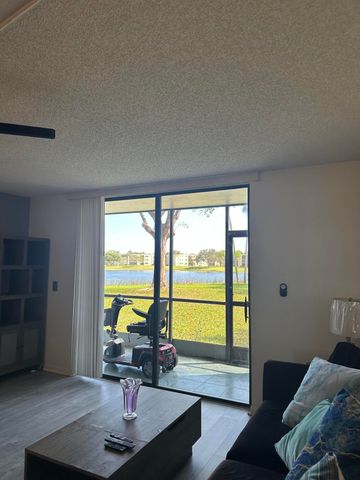 5220 Las Verdes Circle 108, Delray Beach, FL 33484