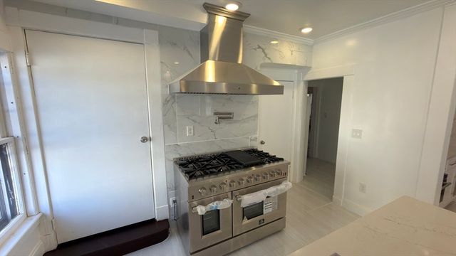 194 Sumner Ave, Springfield, MA 01108