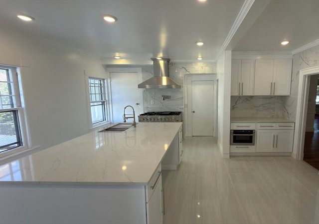 194 Sumner Ave, Springfield, MA 01108