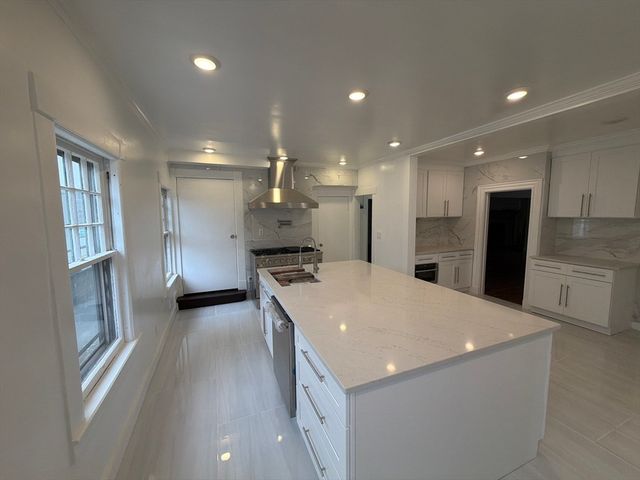 194 Sumner Ave, Springfield, MA 01108