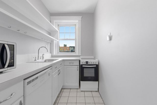 77 Parkman Street 4, Brookline, MA 02446
