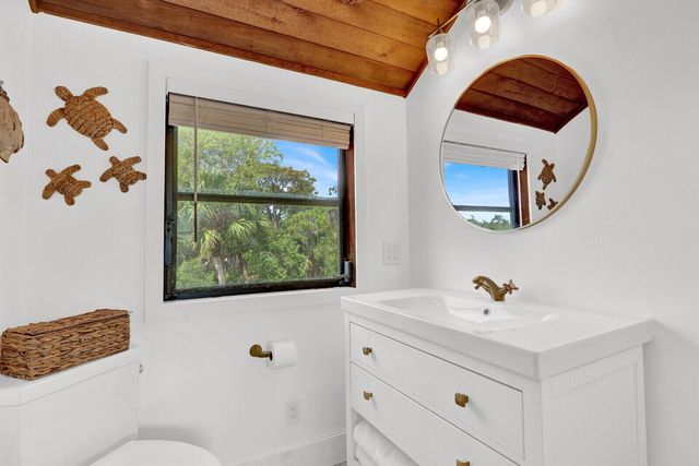 12000 Conklin Way, Jensen Beach, FL 34957